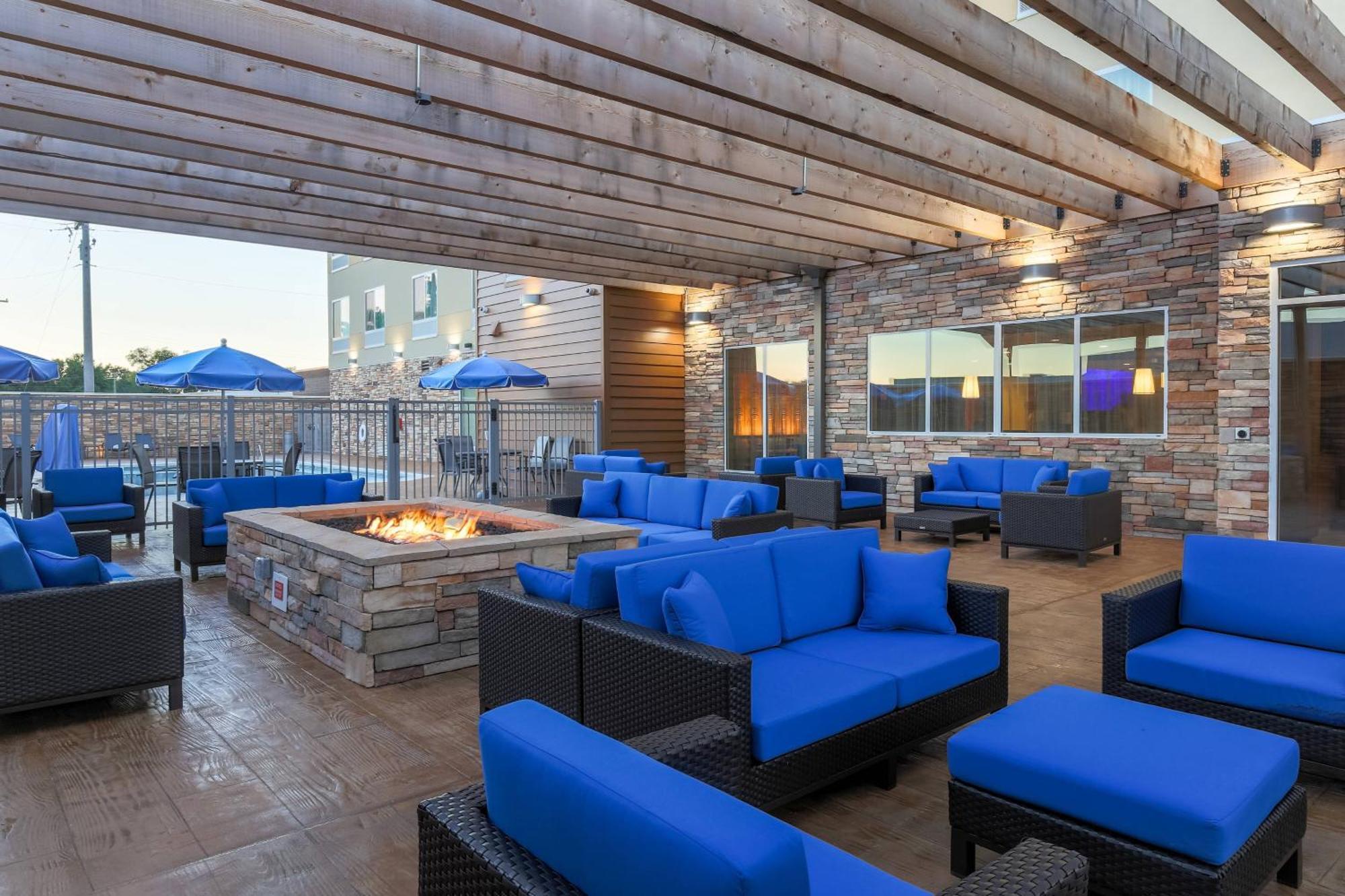 Fairfield Inn & Suites By Marriott Alexandria Exterior foto